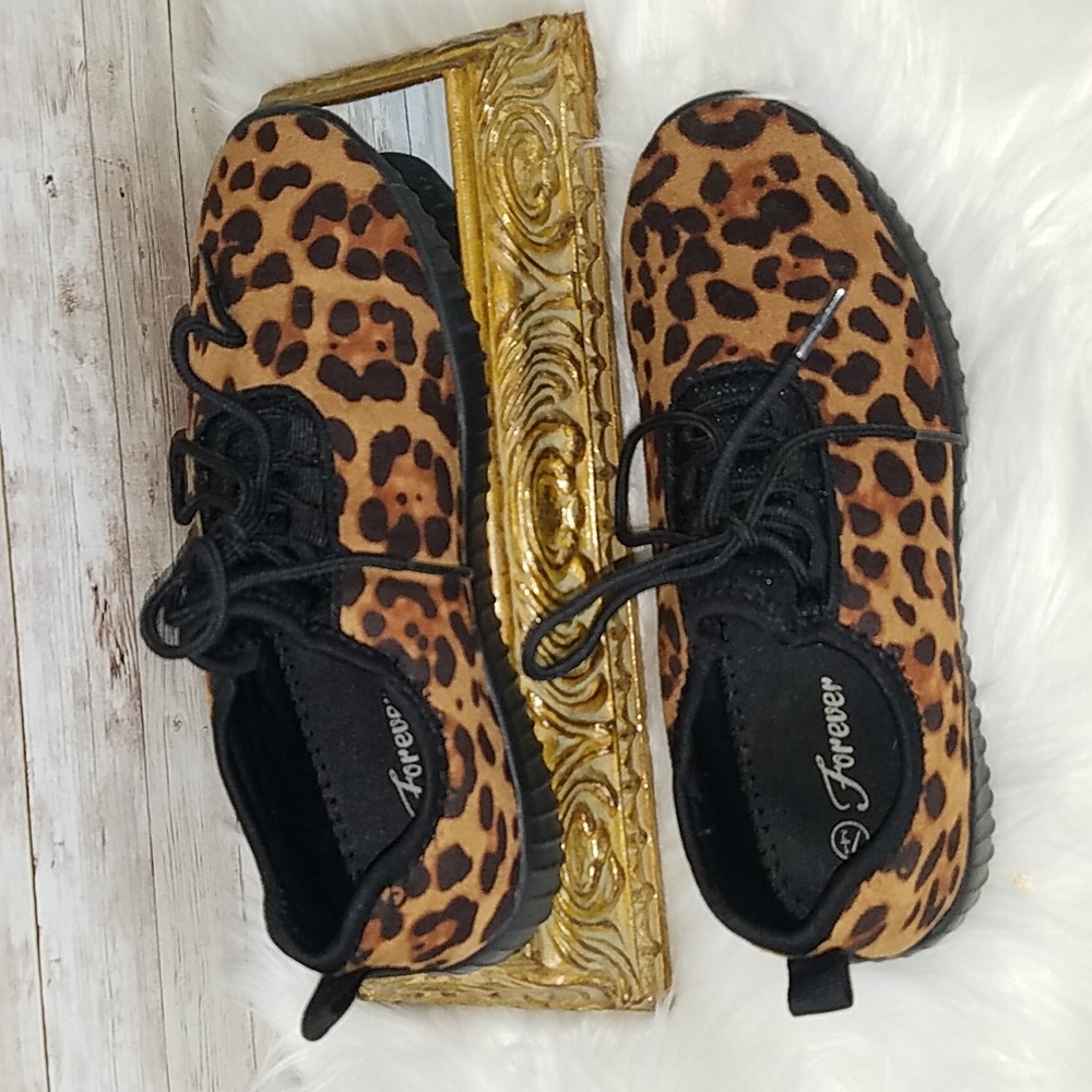 Forever, Leopard print sneaker, Sz 7 1/2 - Picture 2 of 6